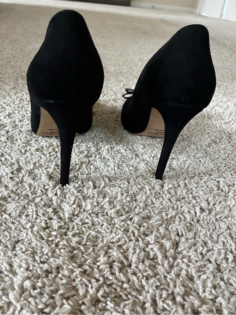 Jimmy Choo Black Pointed Toe Bow Pumps with Gold CC Emblem - Picture 4 of 12